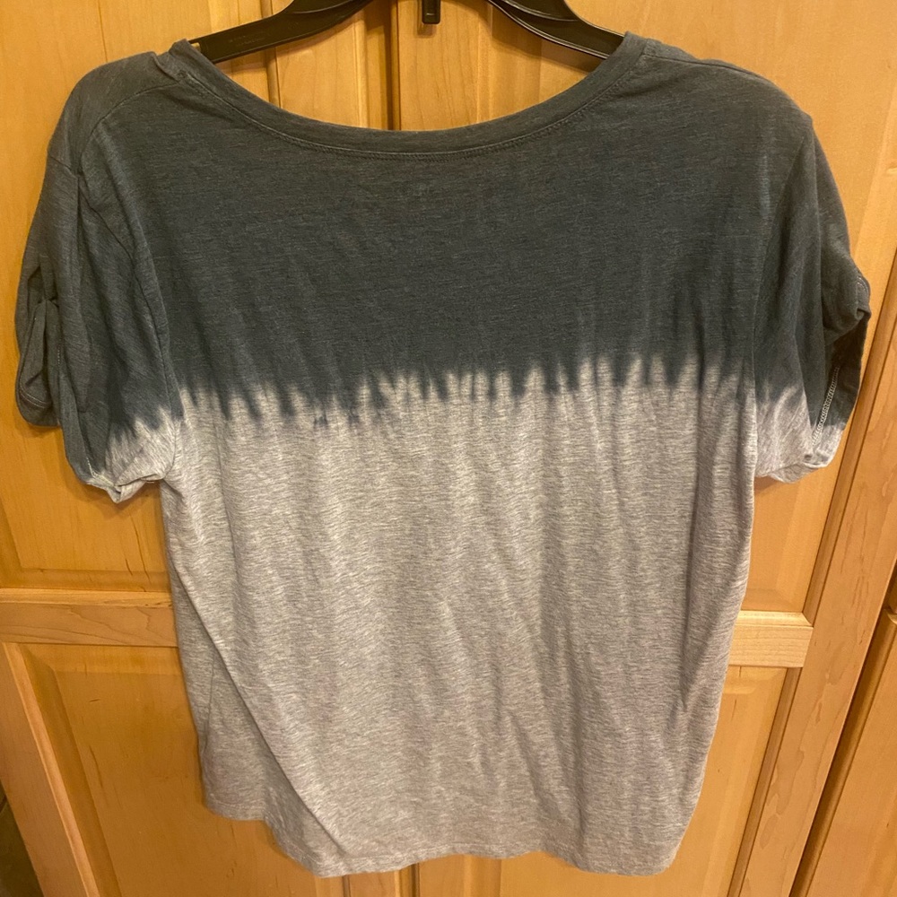 T-shirt - Picture 2 of 3